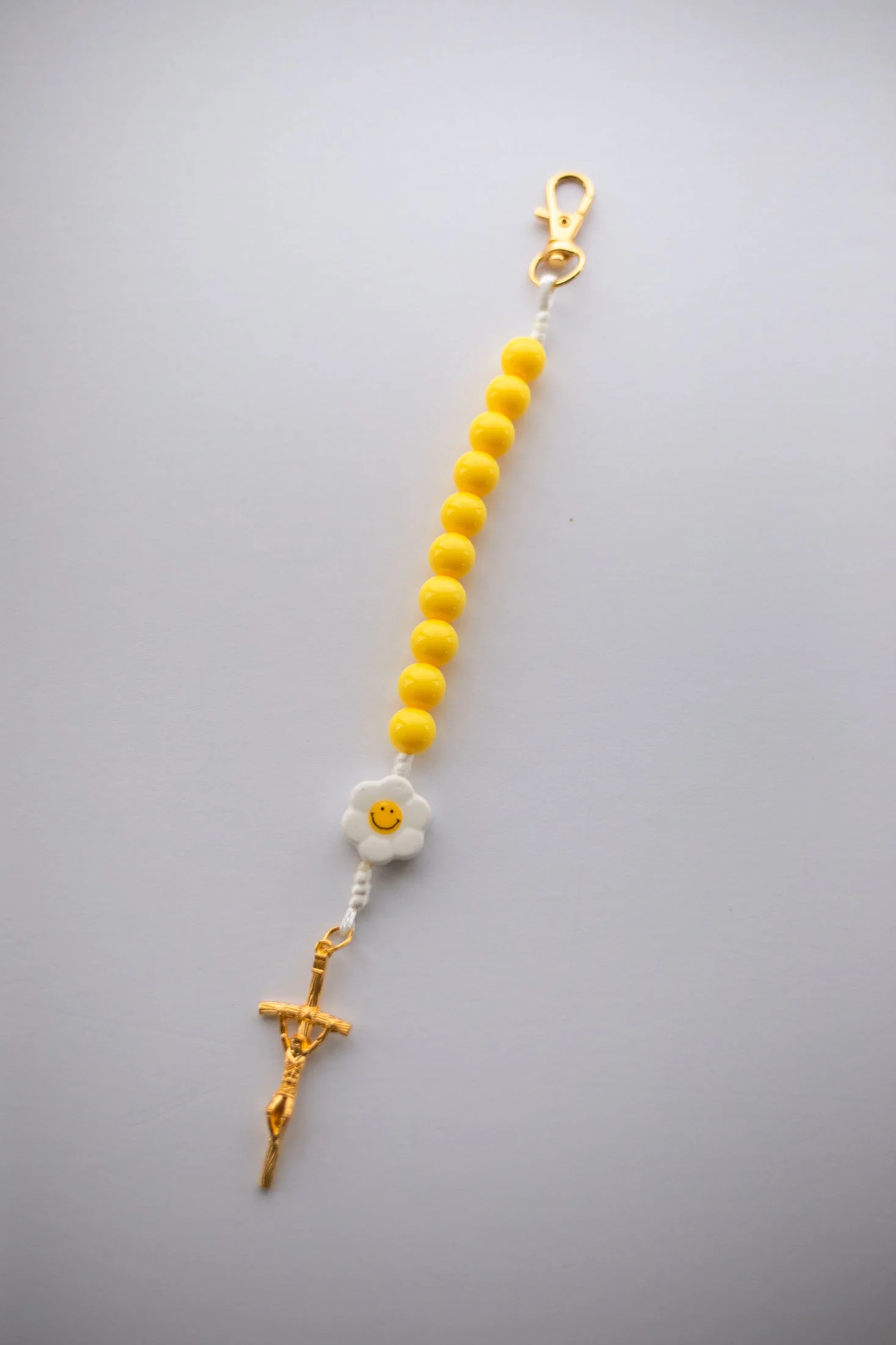 Daisy Smiley Face Children's Keychain - Image 7