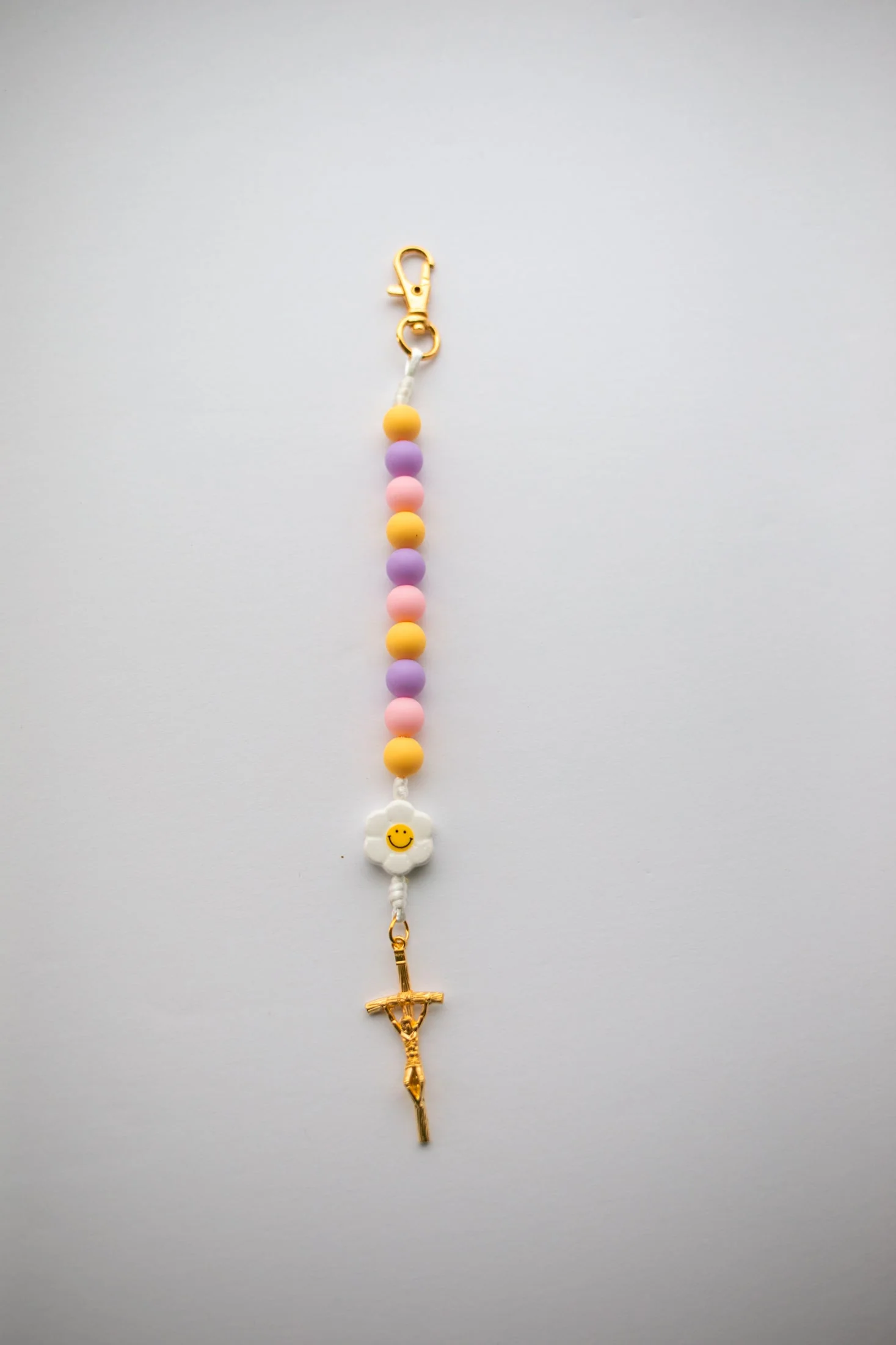 Daisy Smiley Face Children's Keychain - Image 8