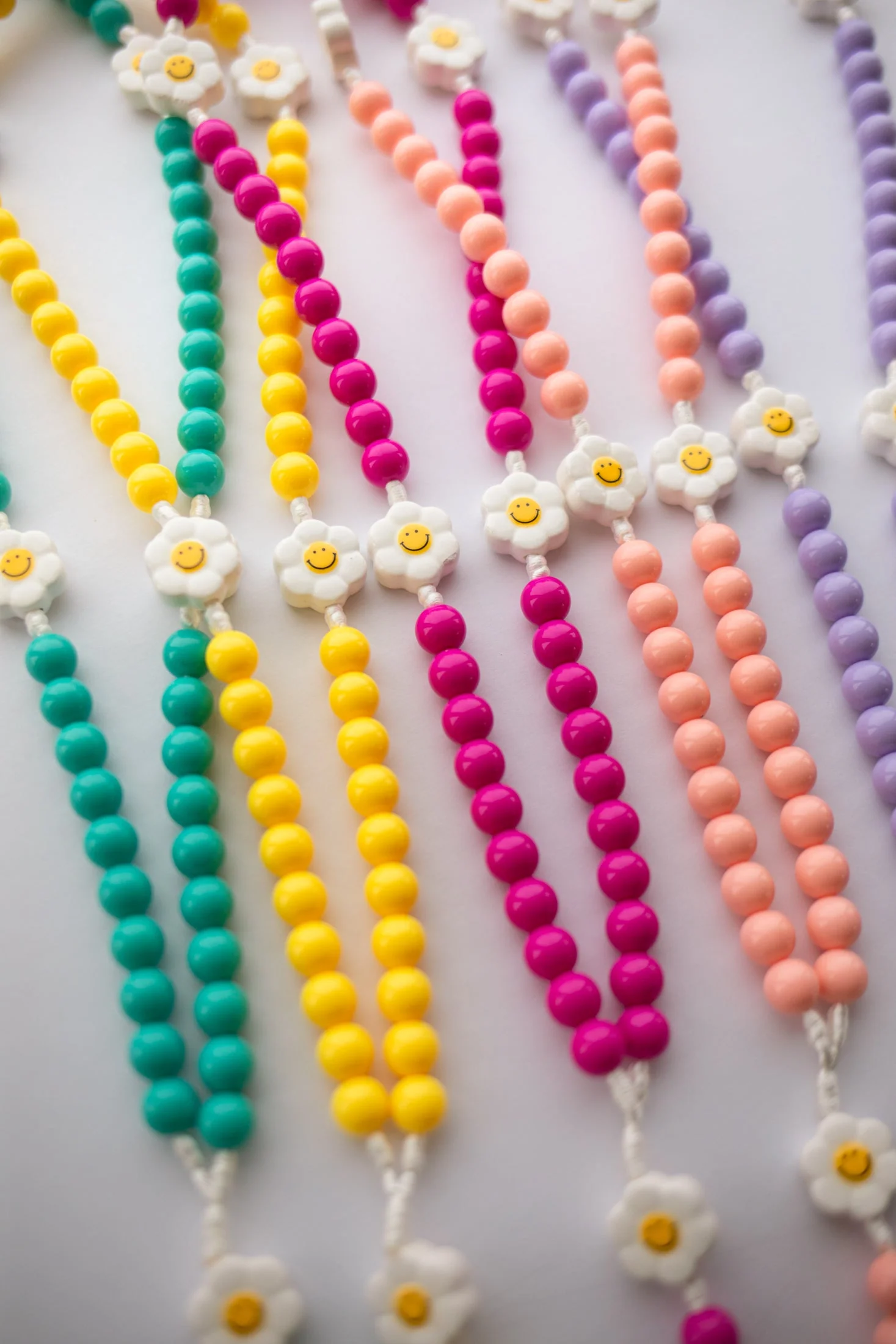 Daisy Smiley Face Children's Rosary - Image 2