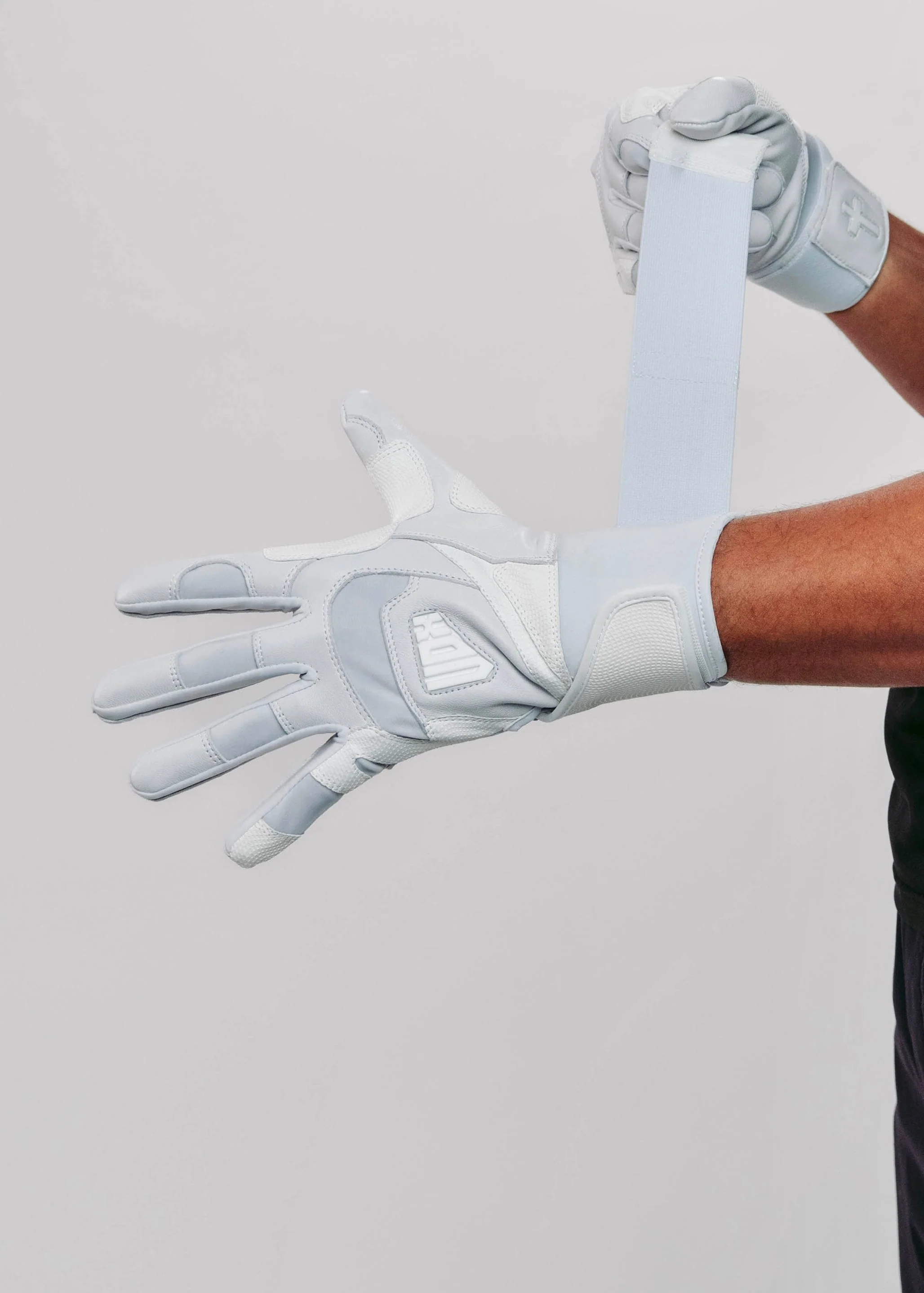 "FEARLESS" BATTING GLOVE - Image 3