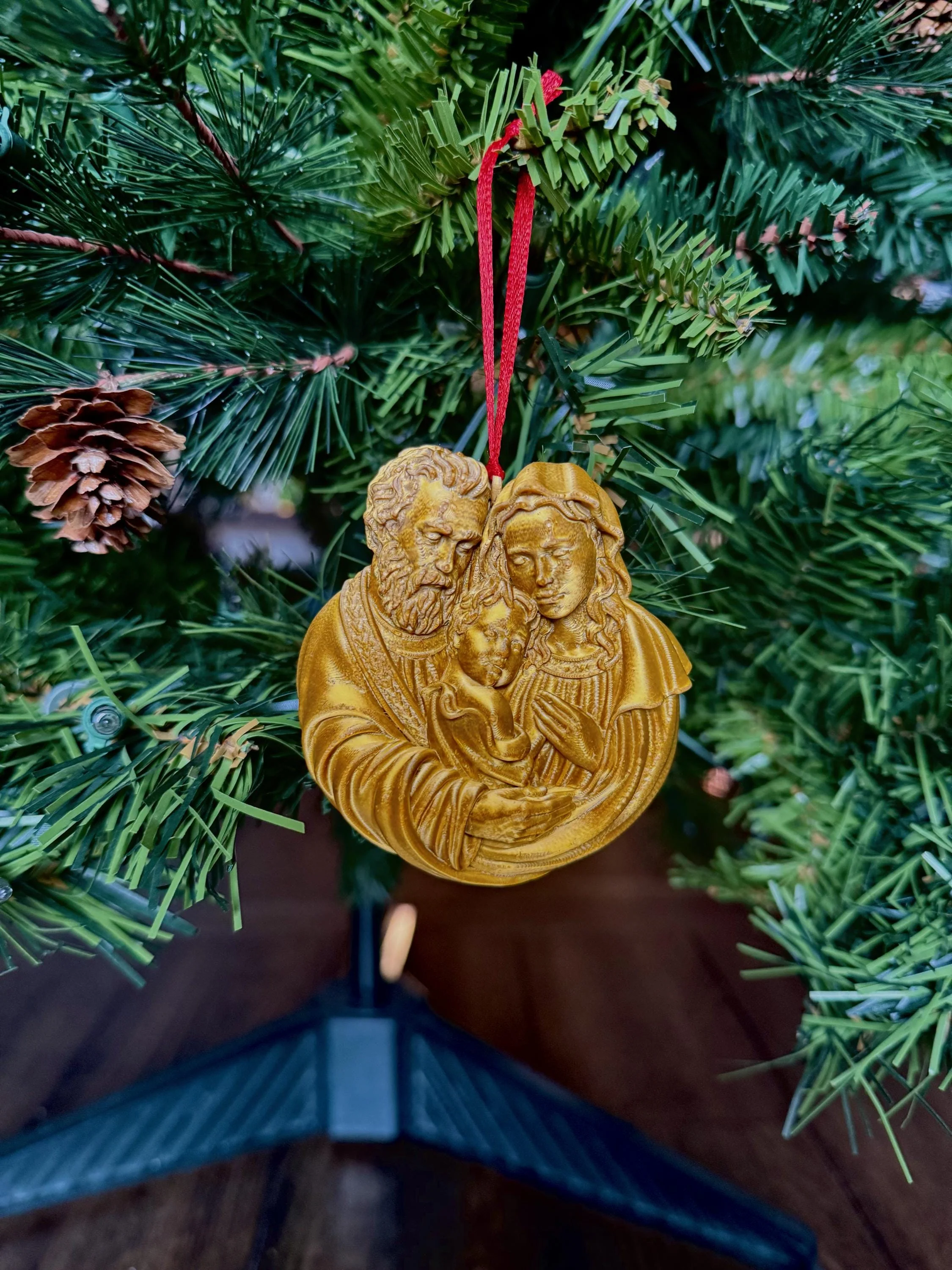 Holy Family Christmas Ornament - Image 4