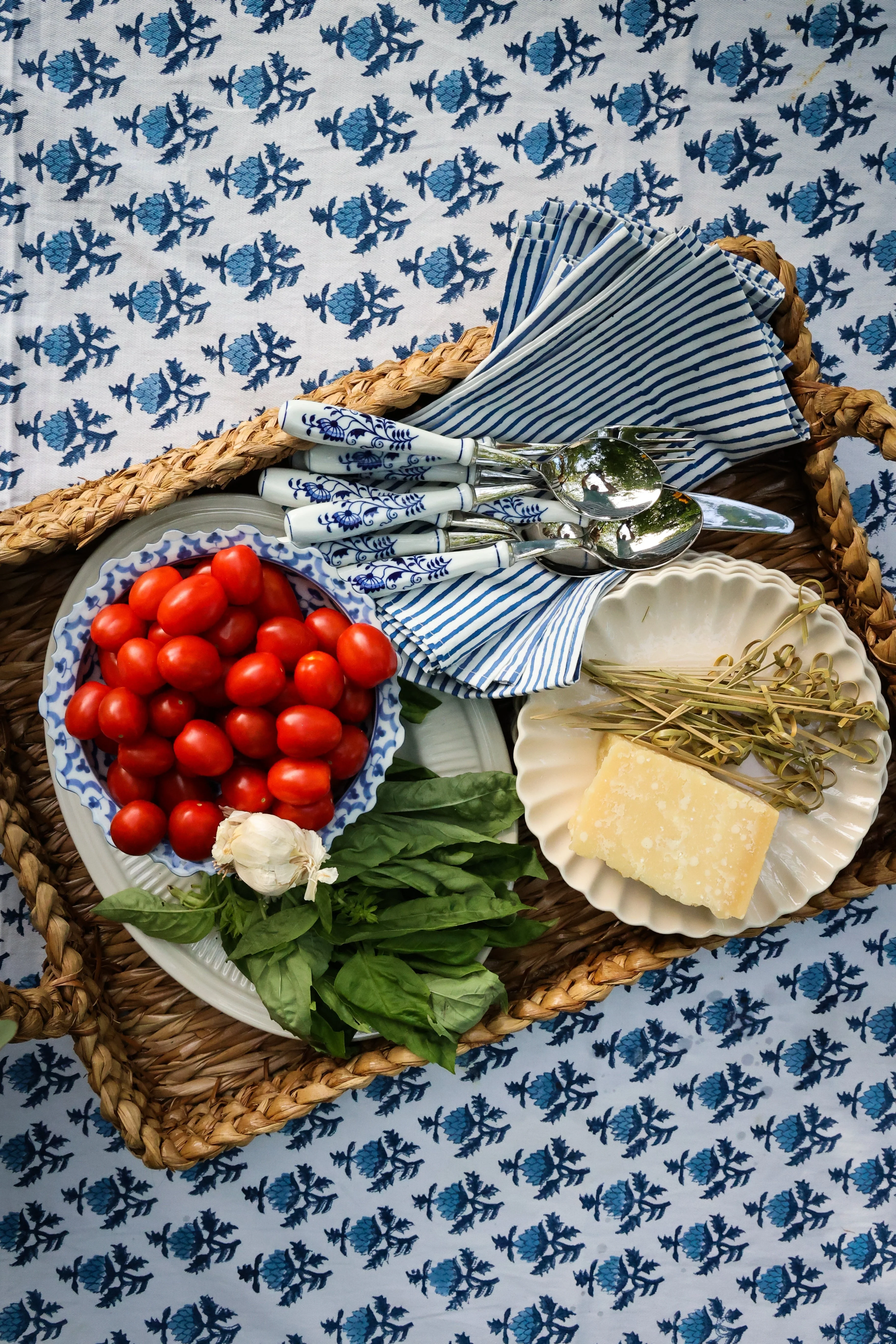 Immaculata | Dinner Napkins - Image 4