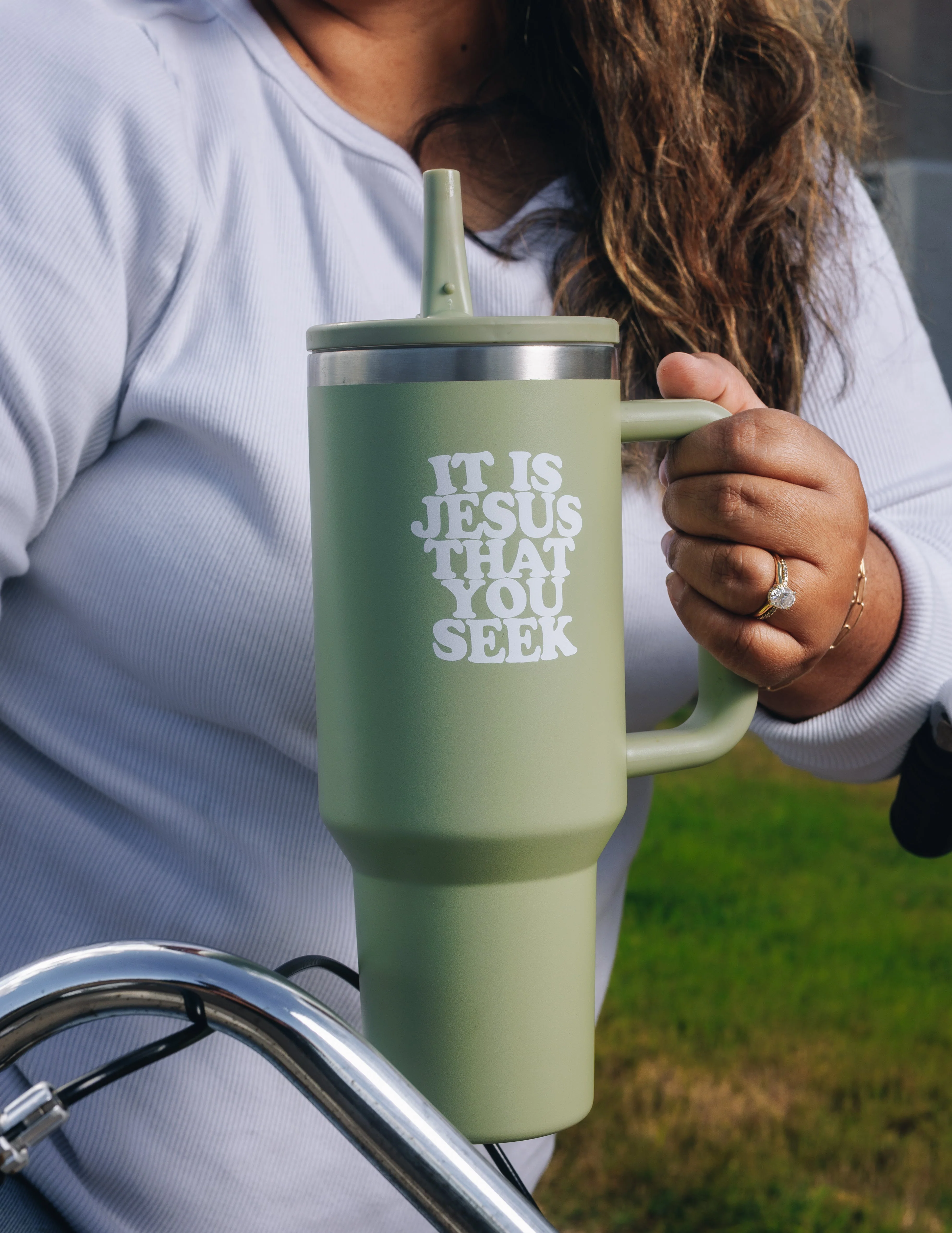 It Is Jesus That You Seek // Ordinary Time 40 oz Water Bottle - Image 4
