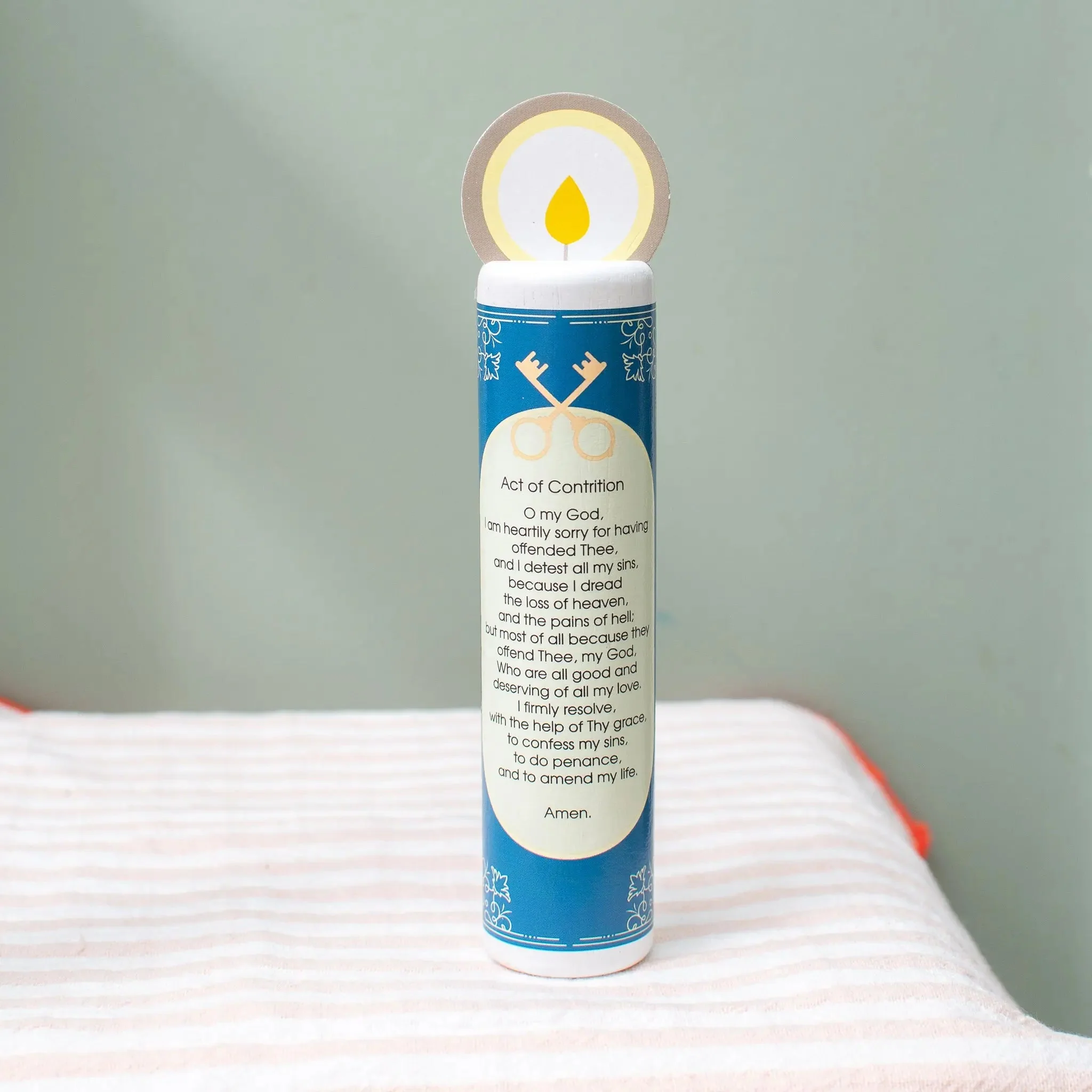 Jesus Christ, the Deliverer (Act of Contrition) Wooden Prayer Candle - Image 2