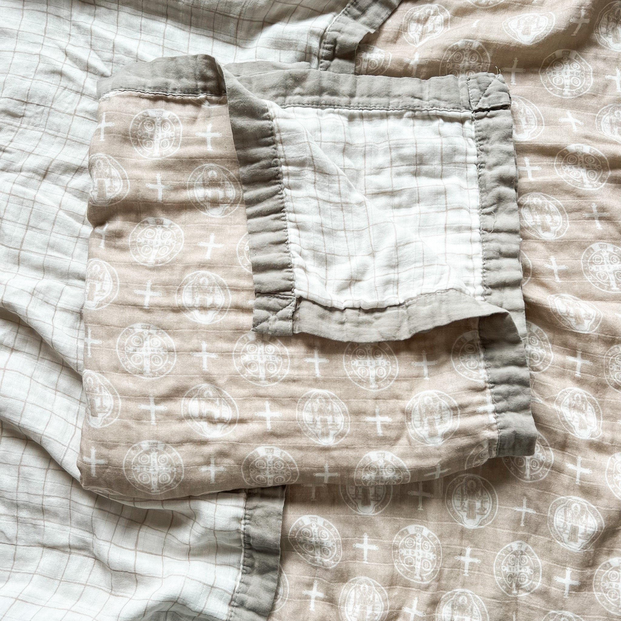 Luxury Double Sided Muslin Blanket - Image 4