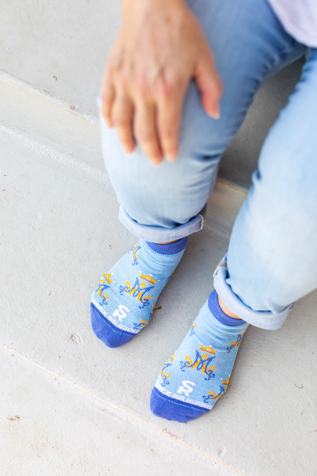 Marian Monogram No Show Socks - Image 4