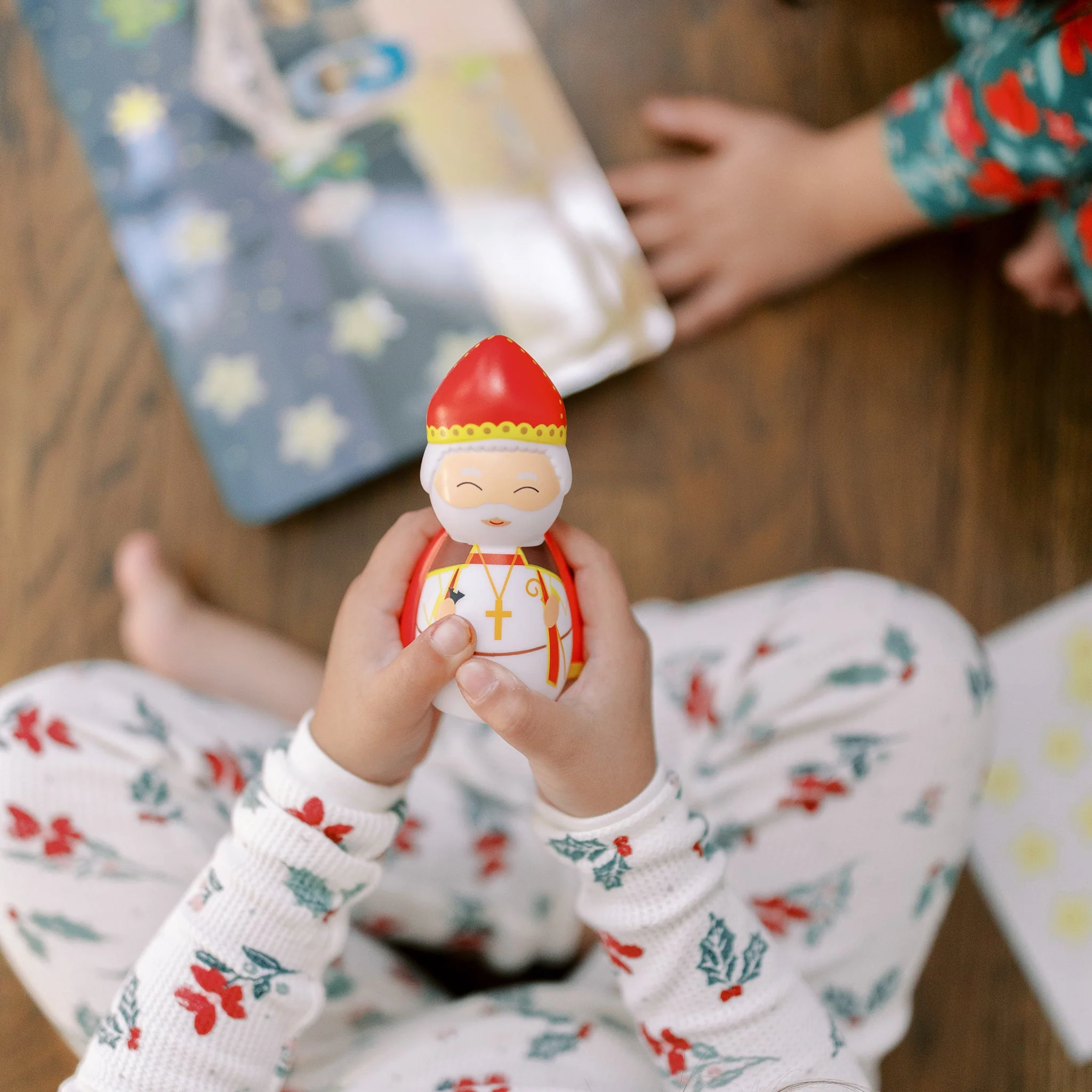 Saint Nicholas Shining Light Doll - Image 4