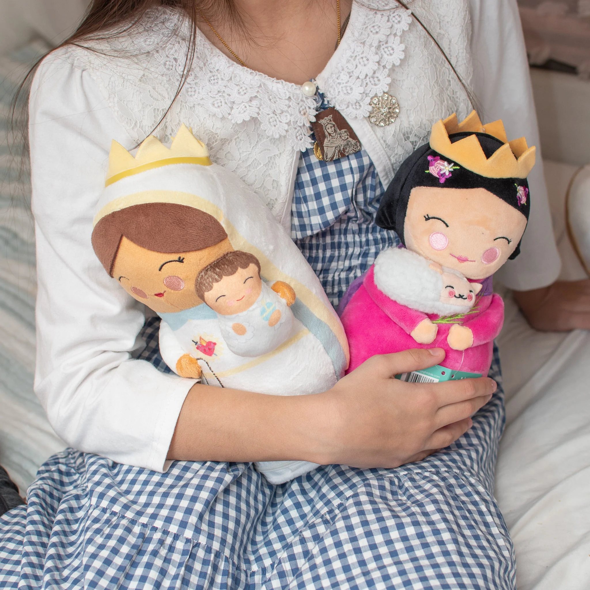 St Agnes of Rome Plush Doll - Image 4