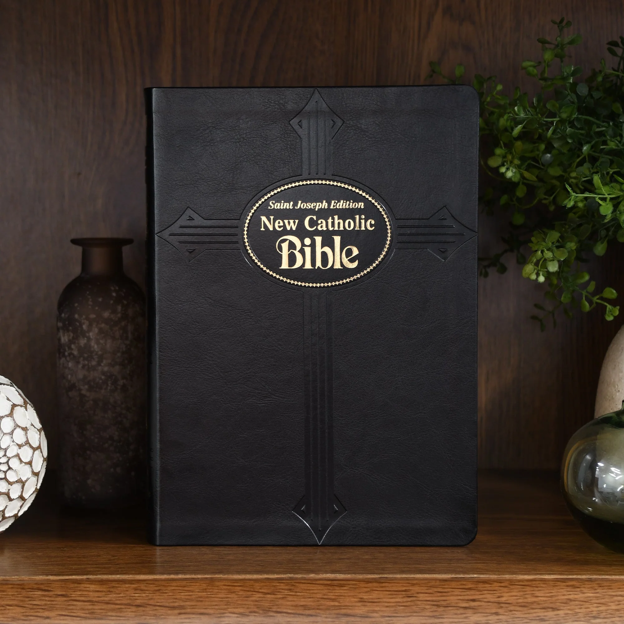 St. Joseph New Catholic Bible (Gift Edition - Large Type) - Image 3