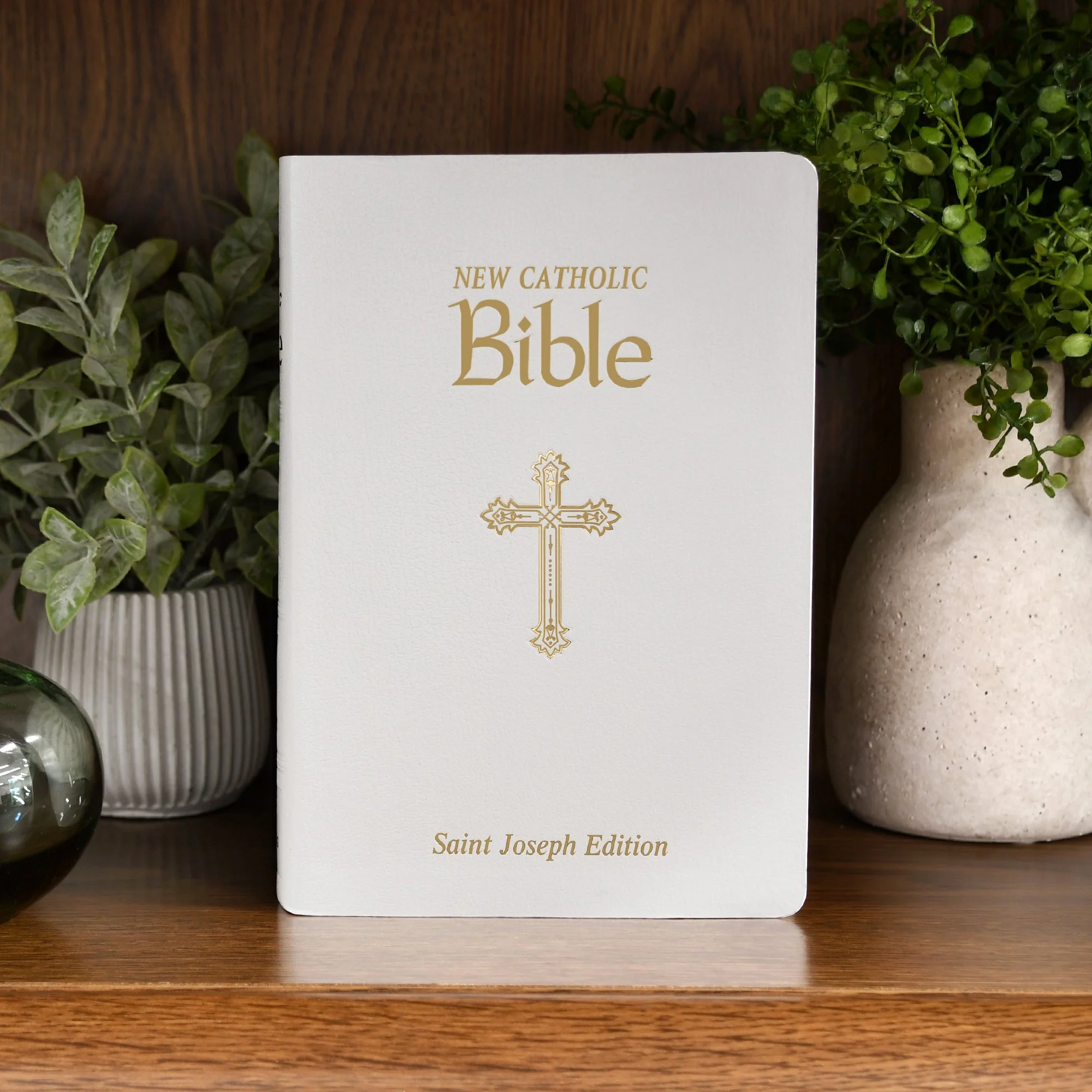 St. Joseph New Catholic Bible (Gift Edition-Personal Size) - Image 3