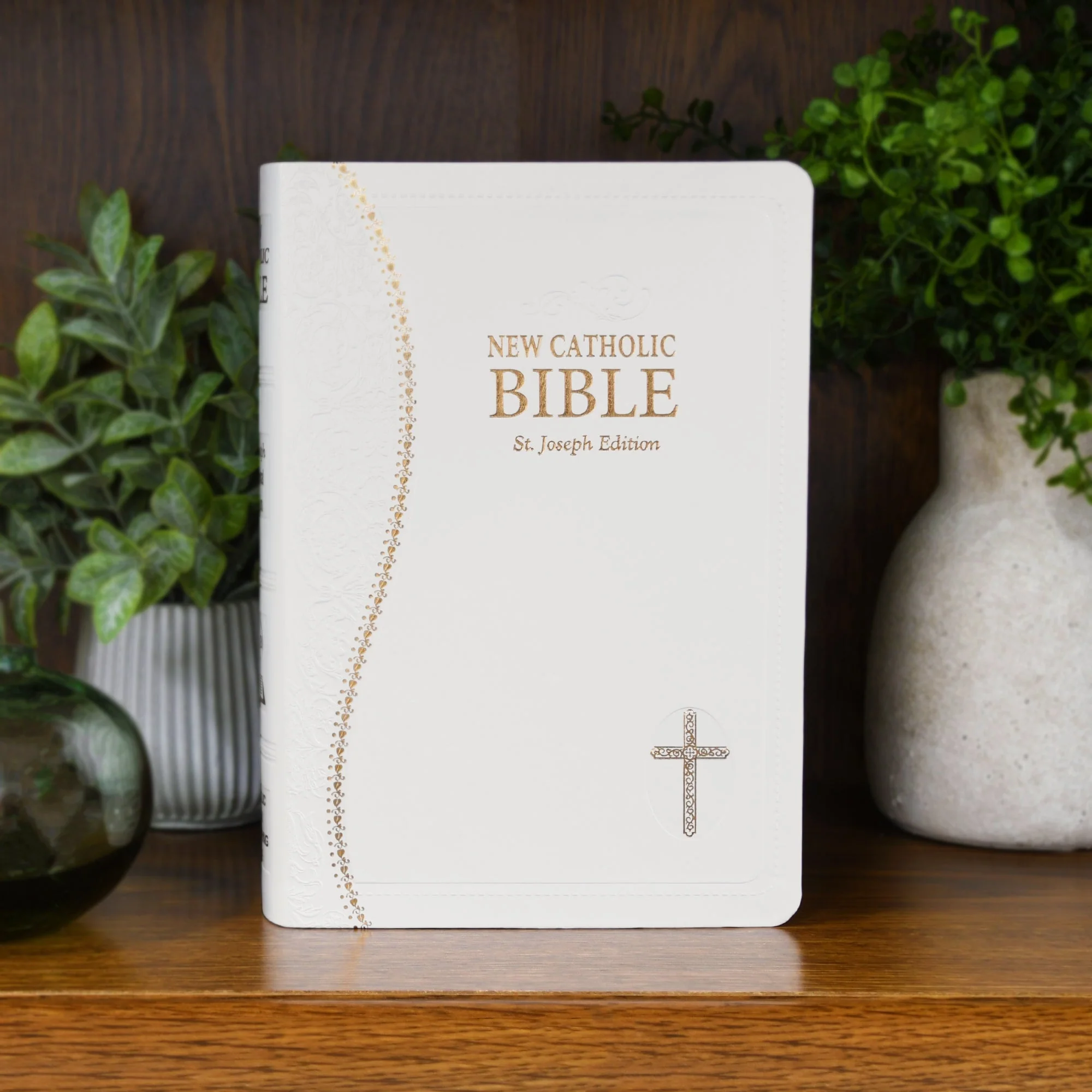 St. Joseph New Catholic Bible (Gift Edition-Personal Size) - Image 3