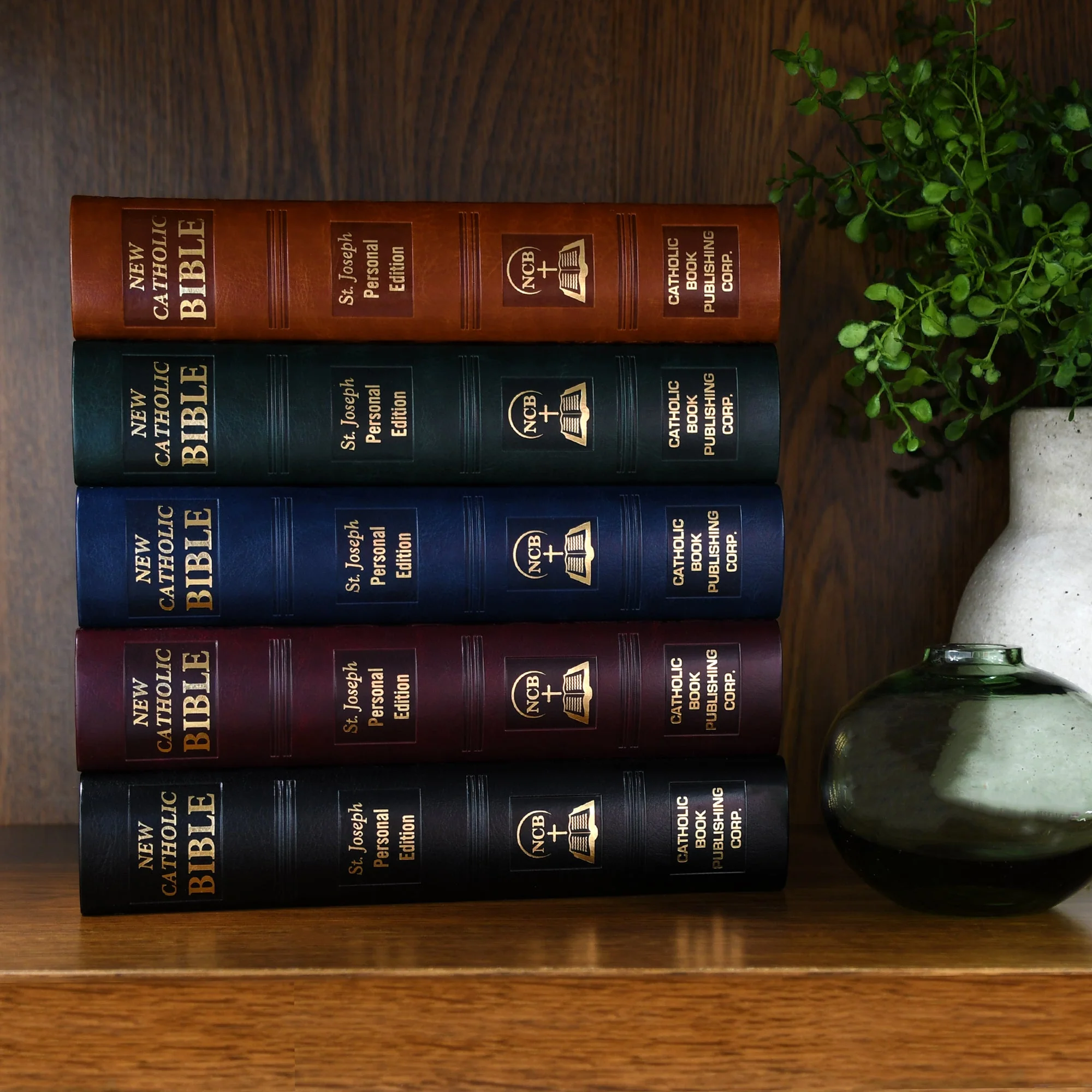St. Joseph New Catholic Bible (Gift Edition-Personal Size) - Image 4